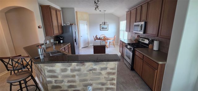 2406 Cardinal Elm Street, Fresno, TX 77545