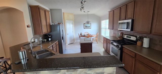 2406 Cardinal Elm Street, Fresno, TX 77545