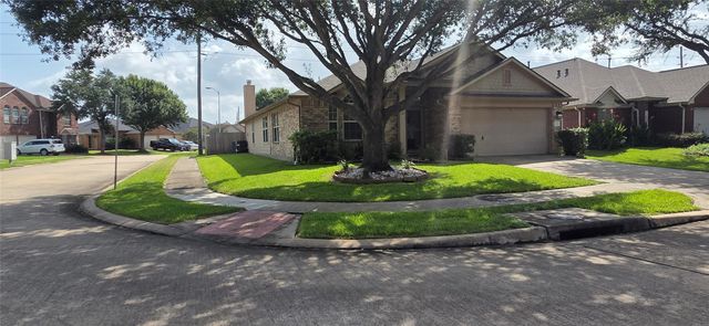 2406 Cardinal Elm Street, Fresno, TX 77545