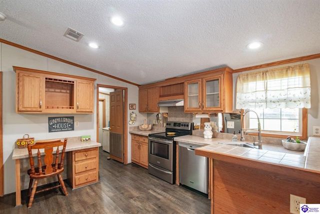 85 Oaklawn Court, Brandenburg, KY 40108