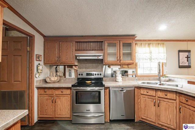 85 Oaklawn Court, Brandenburg, KY 40108