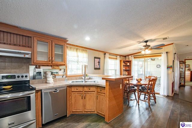 85 Oaklawn Court, Brandenburg, KY 40108