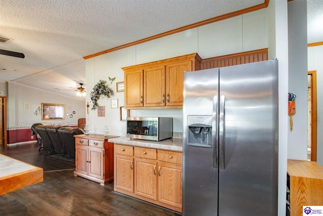 85 Oaklawn Court, Brandenburg, KY 40108