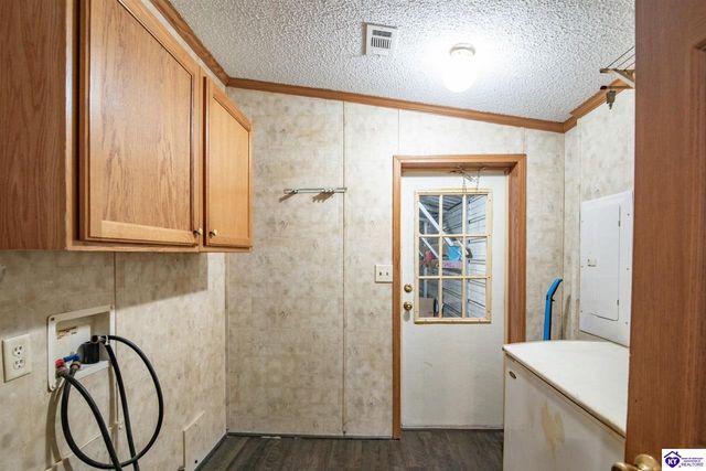 85 Oaklawn Court, Brandenburg, KY 40108