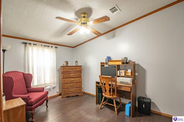 85 Oaklawn Court, Brandenburg, KY 40108