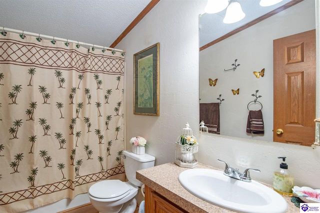 85 Oaklawn Court, Brandenburg, KY 40108