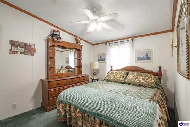 85 Oaklawn Court, Brandenburg, KY 40108