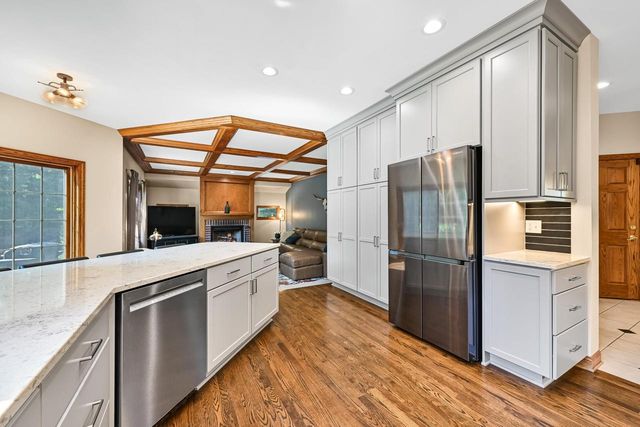 W198S6798 Adrian DRIVE, Muskego, WI 53150