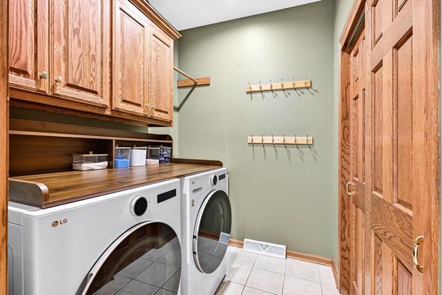 W198S6798 Adrian DRIVE, Muskego, WI 53150