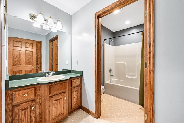 W198S6798 Adrian DRIVE, Muskego, WI 53150