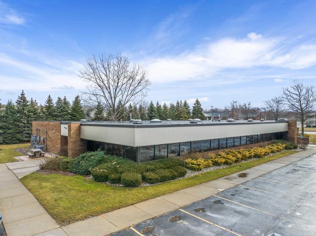 17001 19 Mile Road, Clinton Township, MI 48038