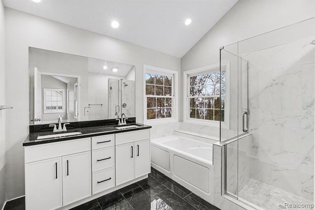 4116 Split Rail Lane, Fenton, MI 48430