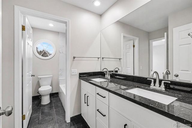 4116 Split Rail Lane, Fenton, MI 48430