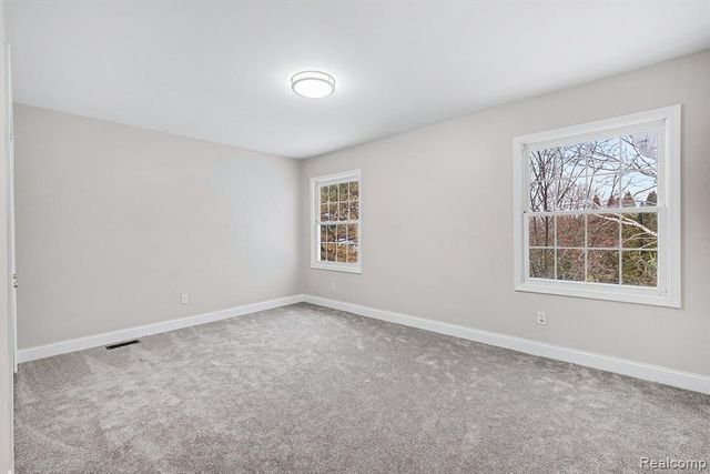 4116 Split Rail Lane, Fenton, MI 48430