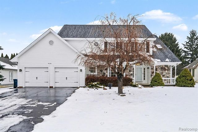 4116 Split Rail Lane, Fenton, MI 48430