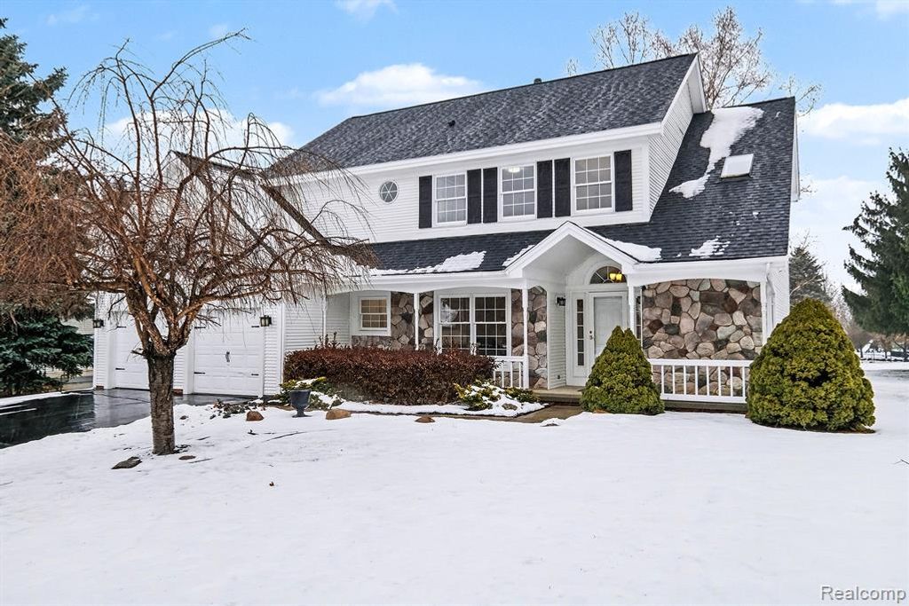 4116 Split Rail Lane, Fenton, MI 48430