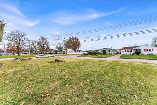 2246 Utica Avenue, Lorain, OH 44052