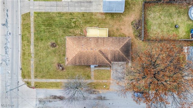 2246 Utica Avenue, Lorain, OH 44052