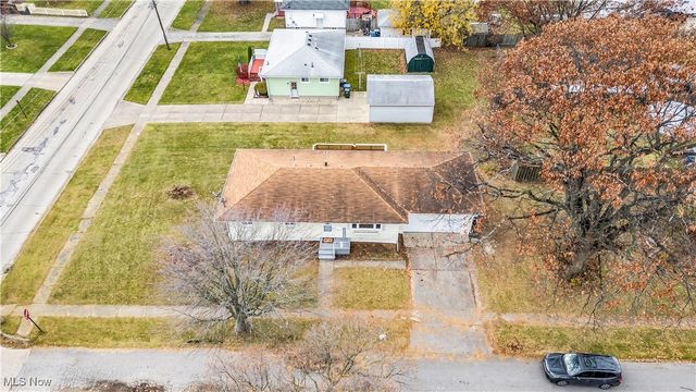 2246 Utica Avenue, Lorain, OH 44052
