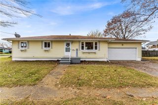 2246 Utica Avenue, Lorain, OH 44052