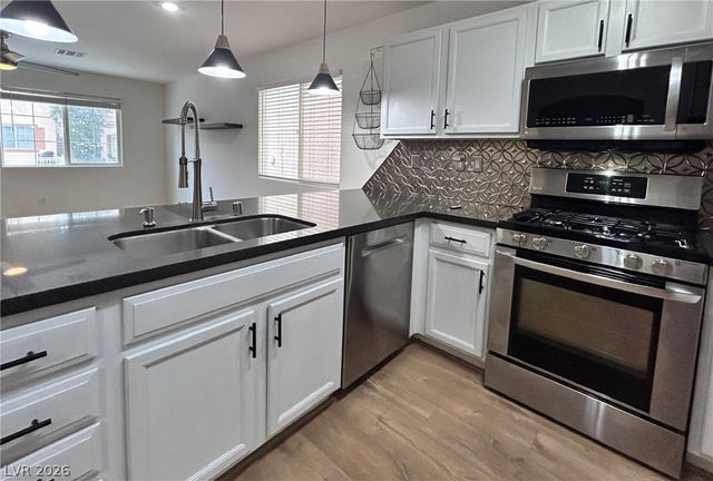 10368 Baby Bud Street, Las Vegas, NV 89183