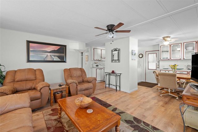 37100 8TH AVENUE, Zephyrhills, FL 33542