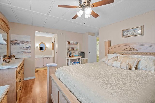 37100 8TH AVENUE, Zephyrhills, FL 33542