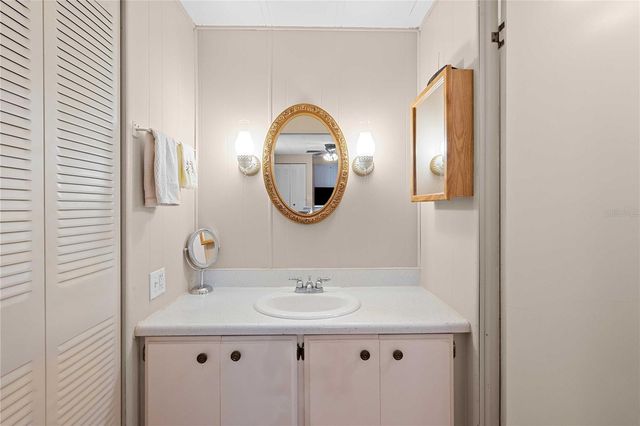 37100 8TH AVENUE, Zephyrhills, FL 33542