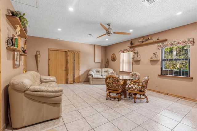 4201 SW 102nd Avenue, Davie, FL 33328