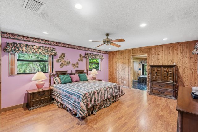 4201 SW 102nd Avenue, Davie, FL 33328