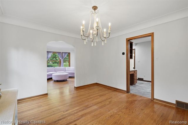 169 Mckinley Avenue, Grosse Pointe Farms, MI 48236
