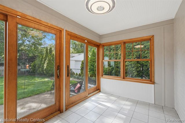169 Mckinley Avenue, Grosse Pointe Farms, MI 48236