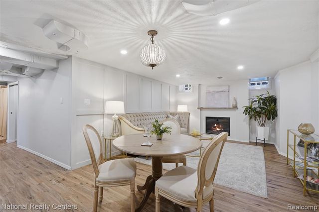 169 Mckinley Avenue, Grosse Pointe Farms, MI 48236
