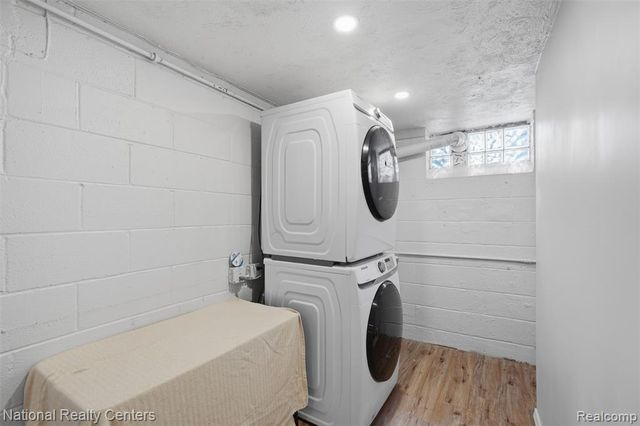 169 Mckinley Avenue, Grosse Pointe Farms, MI 48236