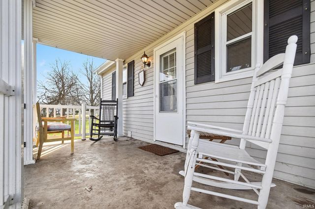 67636 Lake Trail, Lakeville, IN 46536