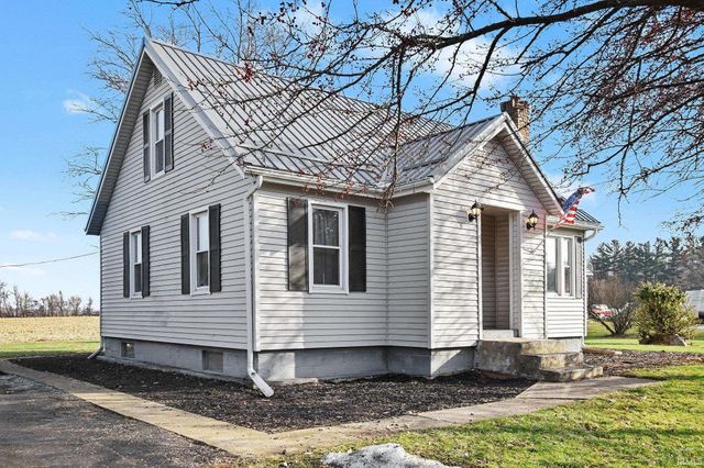 67636 Lake Trail, Lakeville, IN 46536