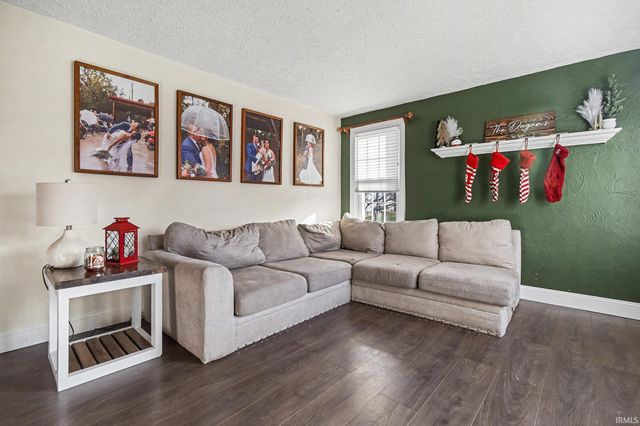 67636 Lake Trail, Lakeville, IN 46536