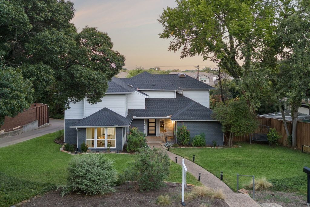 7018 Blackwood Drive, Dallas, TX 75231