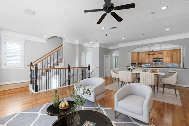 6124 Tyne Street, Houston, TX 77007