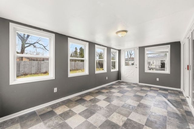 4816 Hessen Cassel Road, Fort Wayne, IN 46806