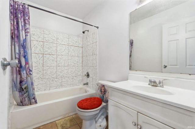 4816 Hessen Cassel Road, Fort Wayne, IN 46806