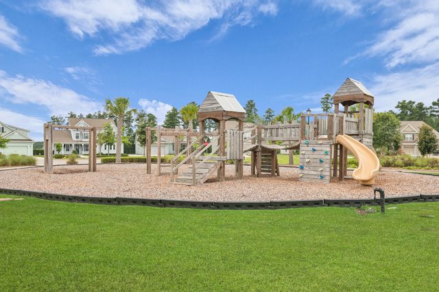 285 Firewheel Court, Summerville, SC 29486