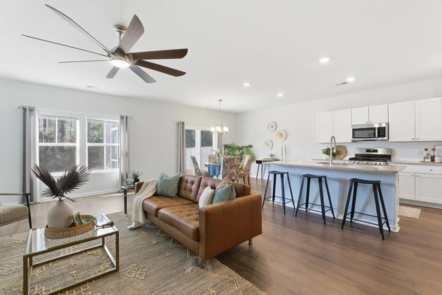 285 Firewheel Court, Summerville, SC 29486