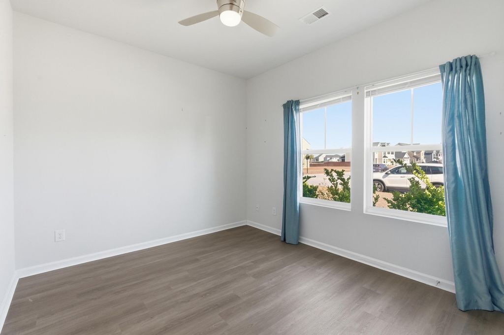 Image 17 of property listing at 285 Firewheel Court, Summerville, SC 29486