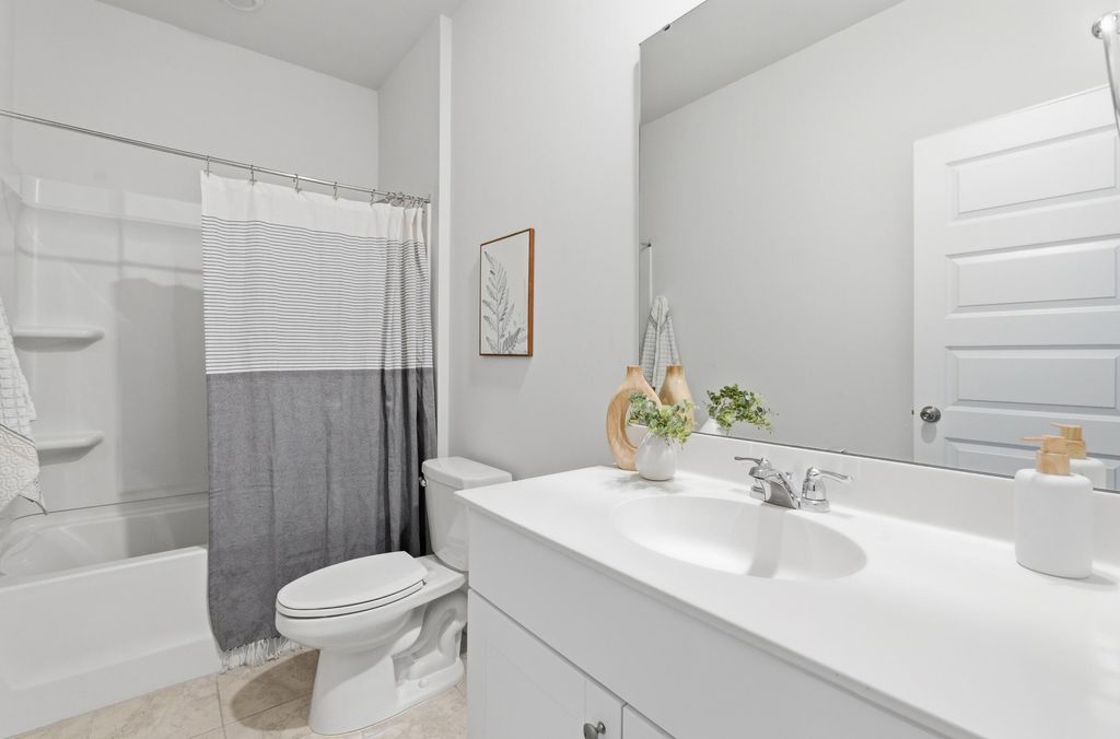 Image 20 of property listing at 285 Firewheel Court, Summerville, SC 29486