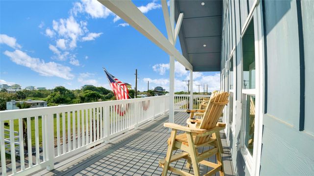 1028 Sunset Circle W, Crystal Beach, TX 77650