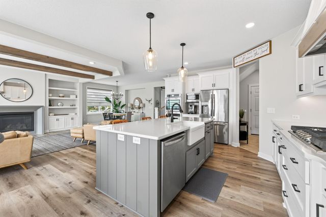 10803 40th Street N, Lake Elmo, MN 55042