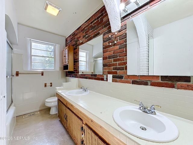 3237 BARKLEY Road, Jacksonville, FL 32246