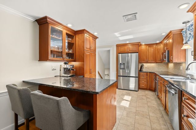 26 Mayflower Road, Winchester, MA 01890