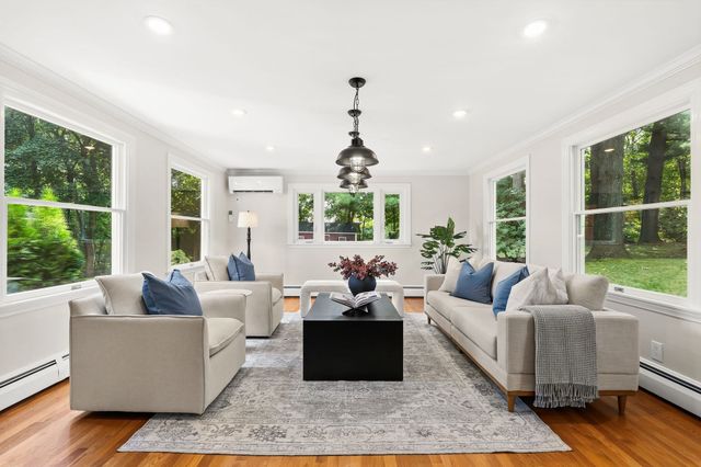 26 Mayflower Road, Winchester, MA 01890